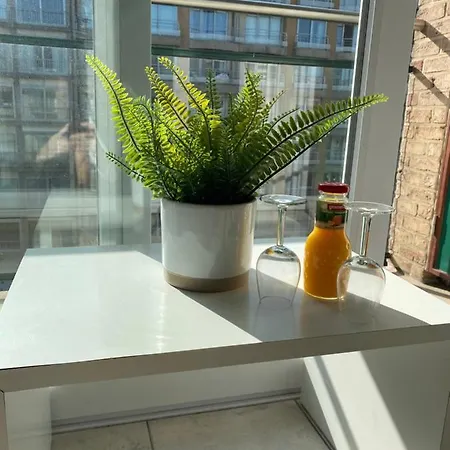 Апартаменты Met Aparte Slaaphoek, Garage En Balkon