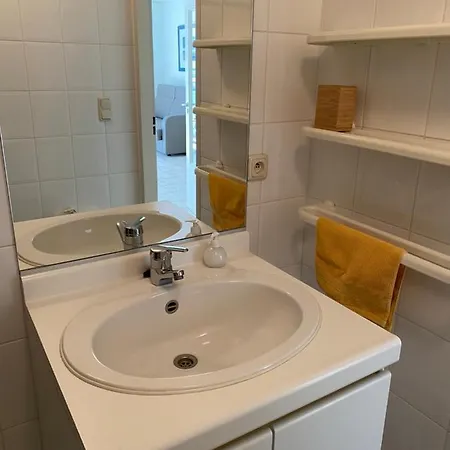 Met Aparte Slaaphoek, Garage En Balkon * Миделкерк