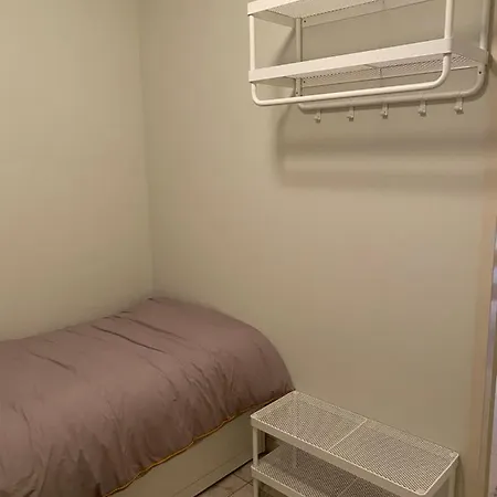 Met Aparte Slaaphoek, Garage En Balkon Middelkerke