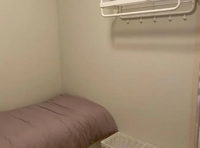 Met Aparte Slaaphoek, Garage En Balkon Middelkerke